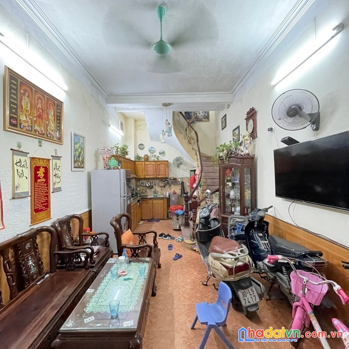 Bán nhà nguyễn trãi, gần ngã tư sở, nhà đẹp ngõ thoáng, rất gần phố, 32m2, hơn 3 tỷ.