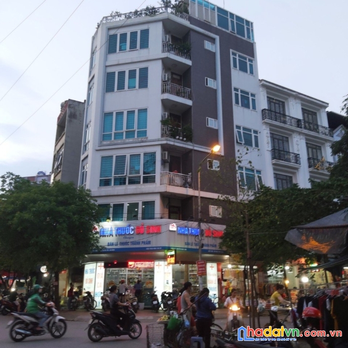 Bán nhà ngô thì nhậm, mặt chợ, kinh doanh, plô ôtô tránh 2 mặt tiền, 90m2, 5t, 12 tỷ.