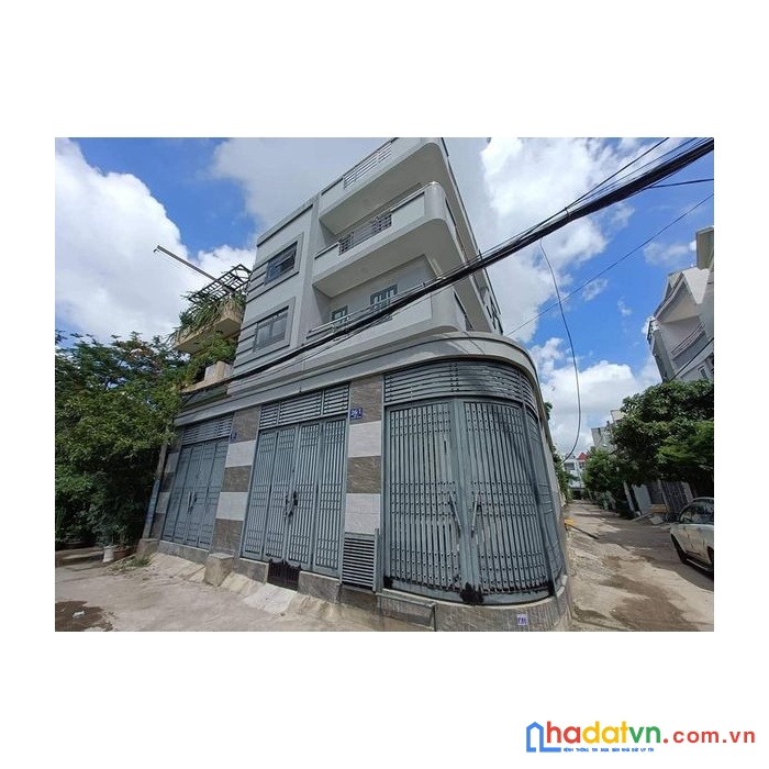 Bán gấp nhà đẹp thủ đức + quận 4 giá tốt