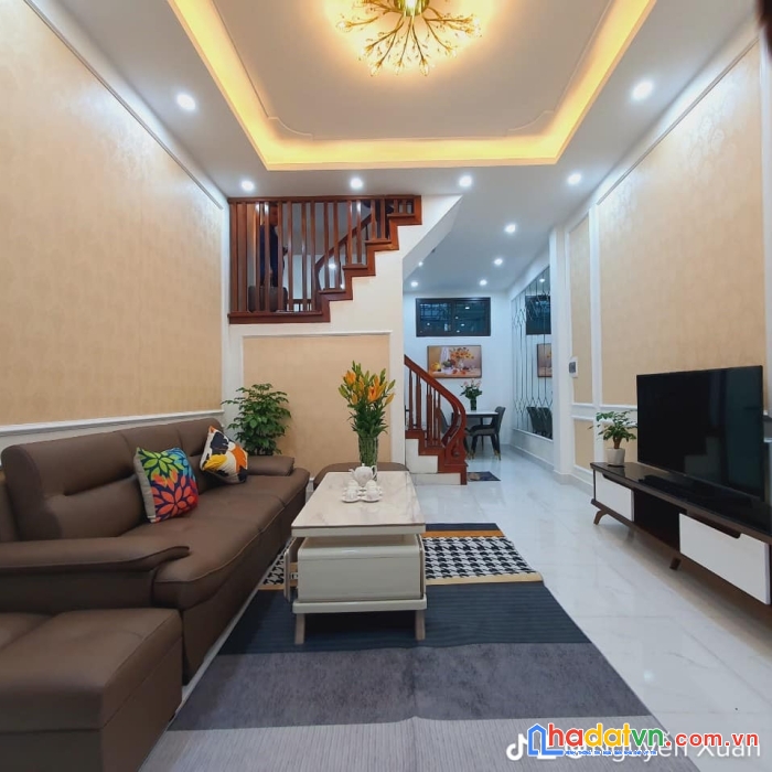 Bán nhà thái hà, 5,4 tỷ, 10m ra ô tô, ngõ thông, rộng, nhà đẹp ở luôn