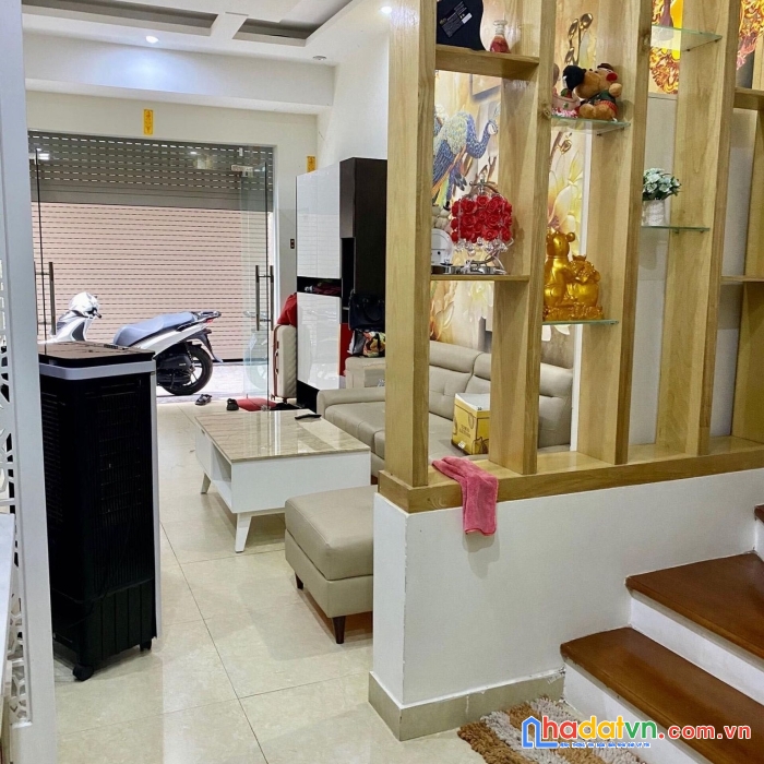 Đống đa -thái thịnh 40mx 5 tầng - ngõ 2.5m - 20m ra ô tô-giá 5.3 tỷ