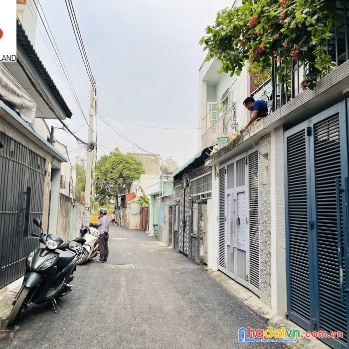 Đất 90m2 thổ cư đường lê văn chí, ngang 6m, hẻm xe hơi thông thoáng, khu dân cư trí thức, yên tĩnh