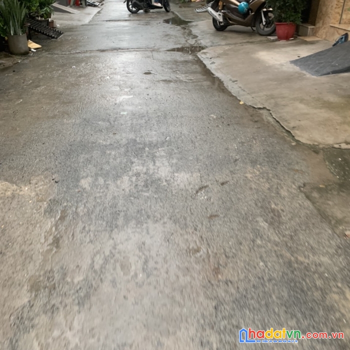 Gấp bán nhà hà huy giáp,khu vực hiếm nhà bán,ô tô đỗ cửa,chỉ 3.7 tỷ