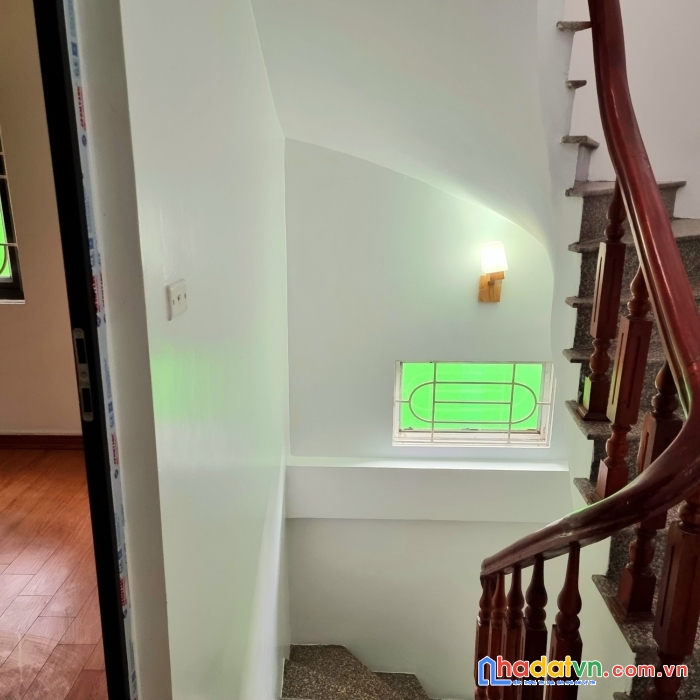 Bán nhà 5 tầng yên hòa đẹp như mới nội thất sang trọng vị trí trung tâm dt 32m2 mt 4,9m giá 4 tỷ