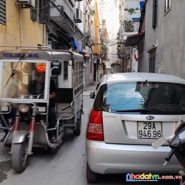 Bán đất phố  đại mỗ,  43m2,  đường thông và rộng, ô tô 7 chỗ vào nhà, giá 4.23  tỷ