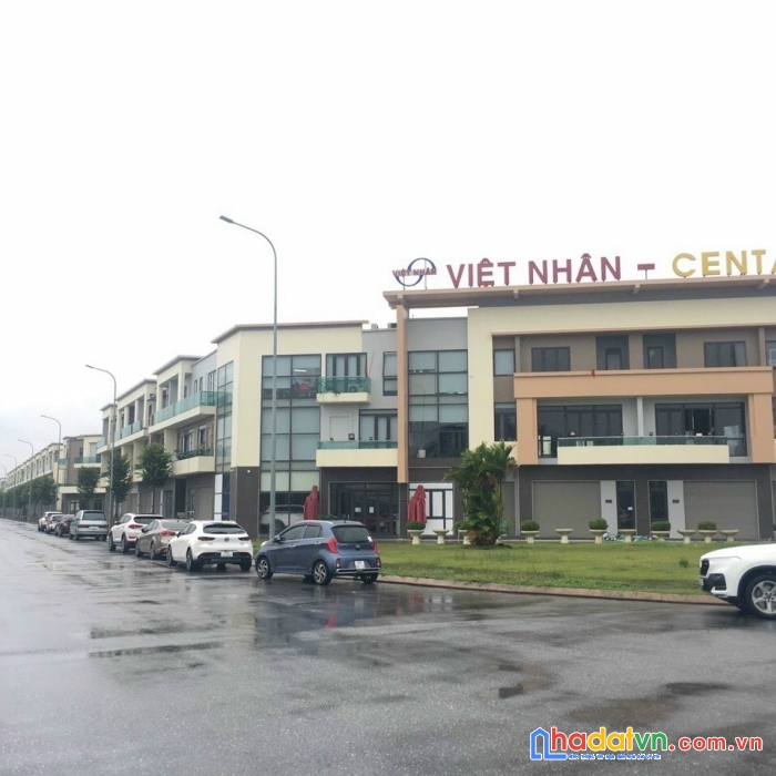 Bán nhà phố trục chính kinh doanh tốt đối diện khu công nghệ cao