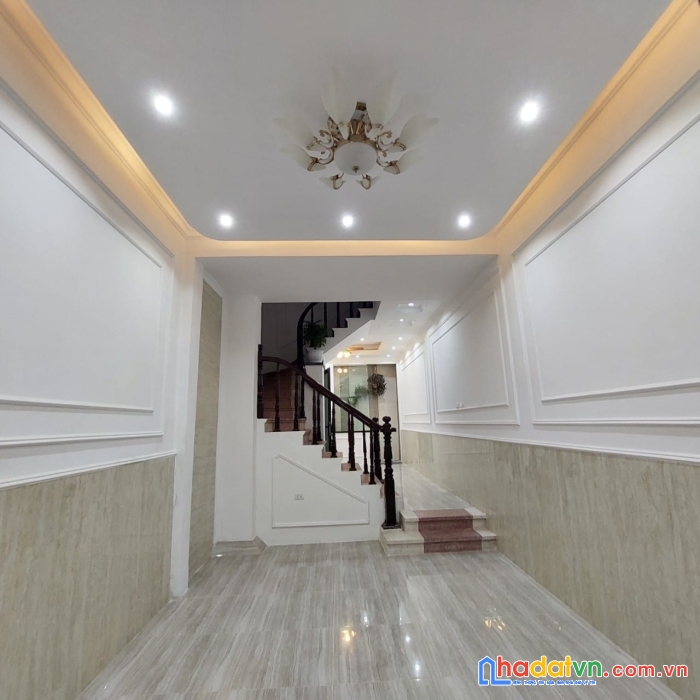 Chính chủ cần bán  nhà phố giáp bát, 5 tầng mới thơm tho, ngõ 3m, cực gần ô tô. 50m2 giá có hơn 5