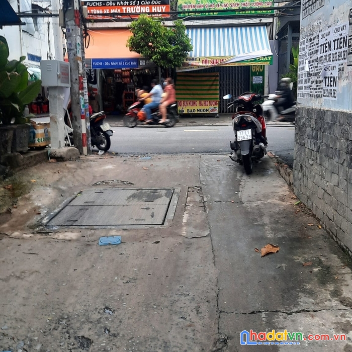 Bán nhà mặt tiền hẻm buôn bán hoạc làm tiệm rất ok luôn, giá 4 tỷ,