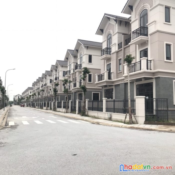 Bán biêt thự sông lập giá rẻ, sinh lời tốt, có 5 ngân hàng hỗ trợ vay thủ tục nhanh chóng.