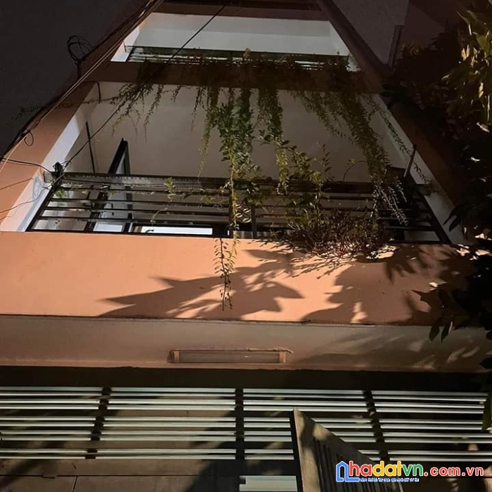 Nhà mặt tiền hẻm 51m2 quận 10 trung tâm 14ty5