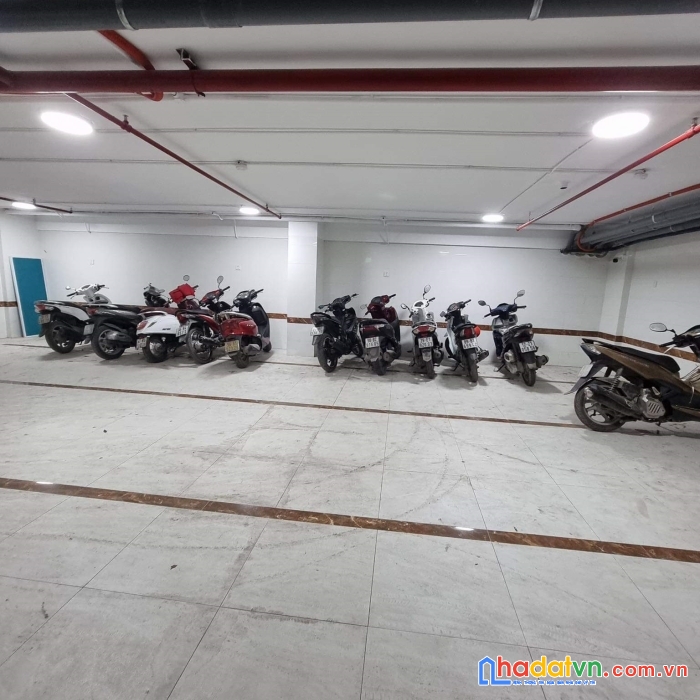 Mặt phố- lô góc - trung kính 235m x 6t, mt 25m, giá 61 tỷ.