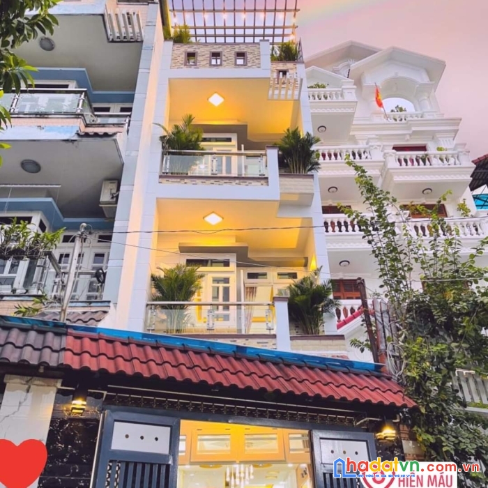 √ nhà mới -đường xe hơi thông- vào ở ngay