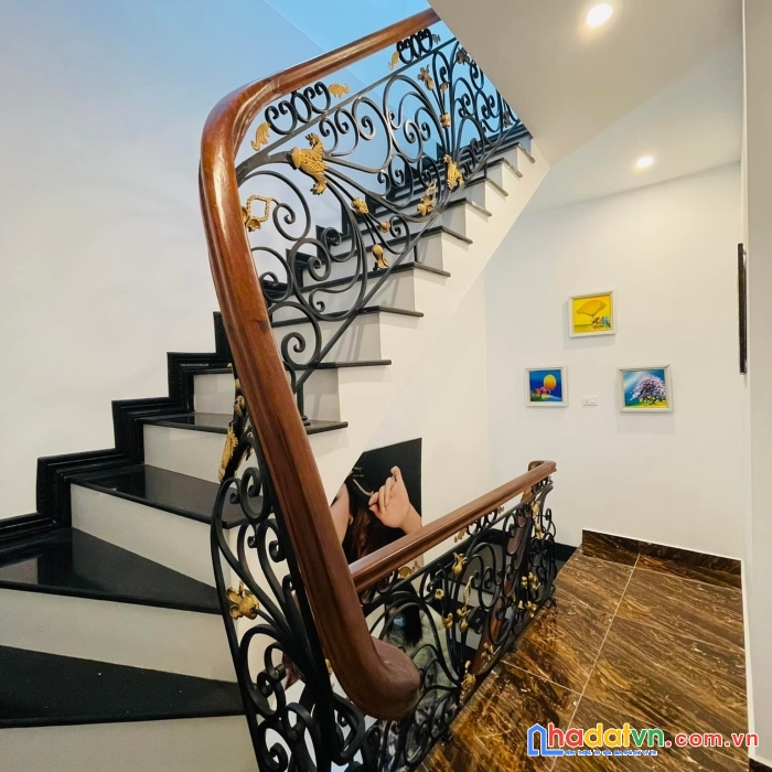 Bán nhà đẹp phố đào tấn, ba đình, ngõ ba gác thoáng, cách phố 100m, đủ nội thất, 51m x 5 tầng, chỉ