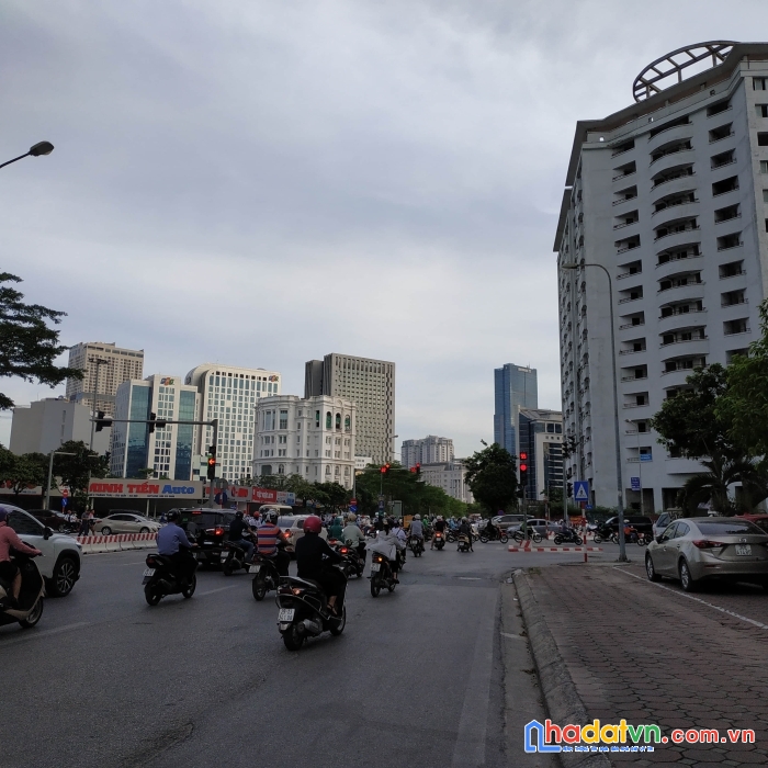Bán đất phố trần thái tông, 300m2, căn góc, xây văn phòng, khách sạn, cầu giấy, 145 tỷ