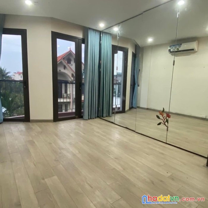 Bán nhà phố ngọc hà, ba đình, lô góc, gara ô tô, kinh doanh, 40mx4t. chỉ 6.2 tỷ.