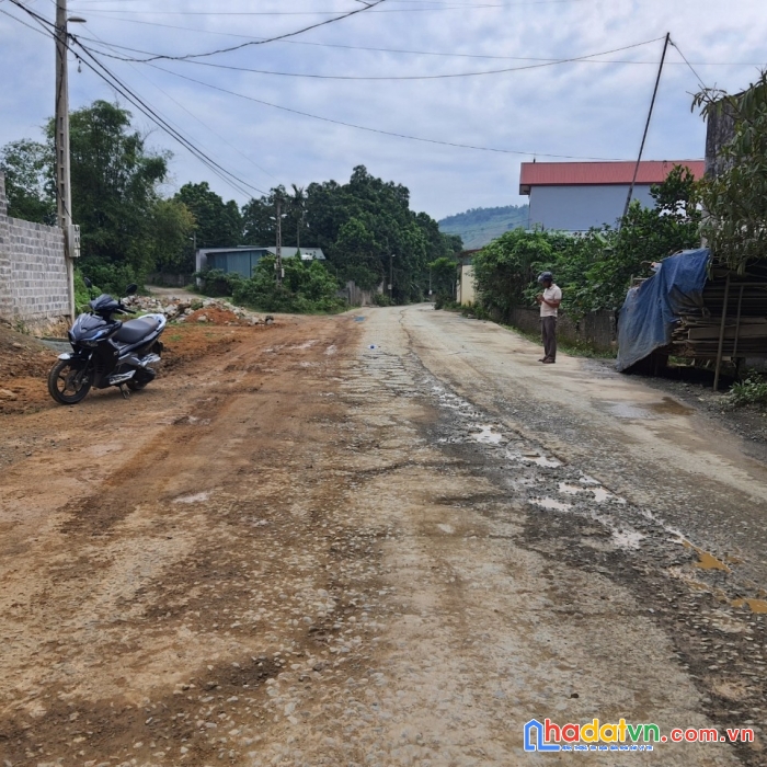 Thích hợp làm kho xưởng.diện tích 4.618m2 trong đó có 400m2 đất ở