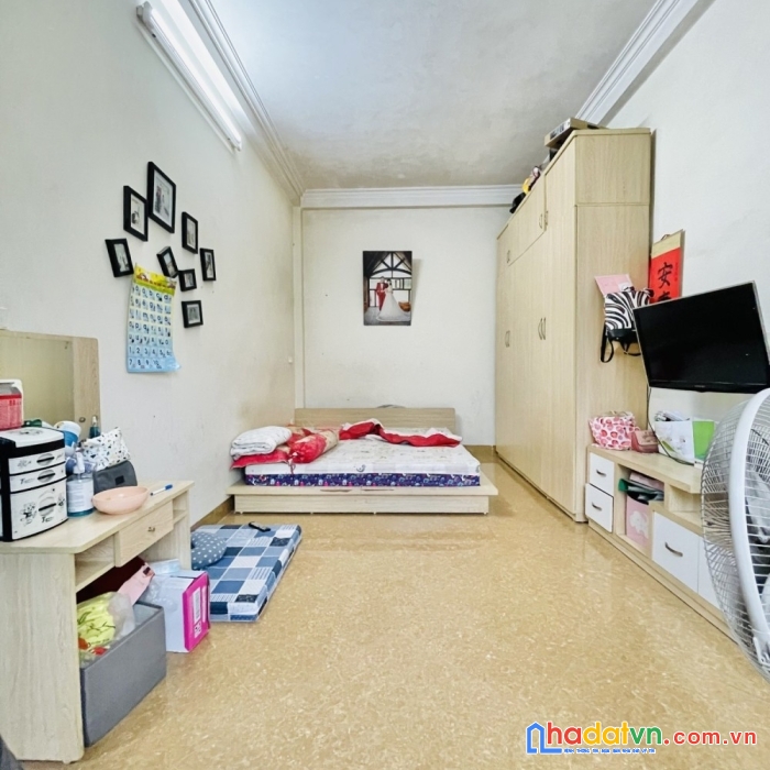 Bán nhà gấp phùng chí kiên 63m2, 6 tầng, mặt tiền 7m, giá 10,6 tỷ.