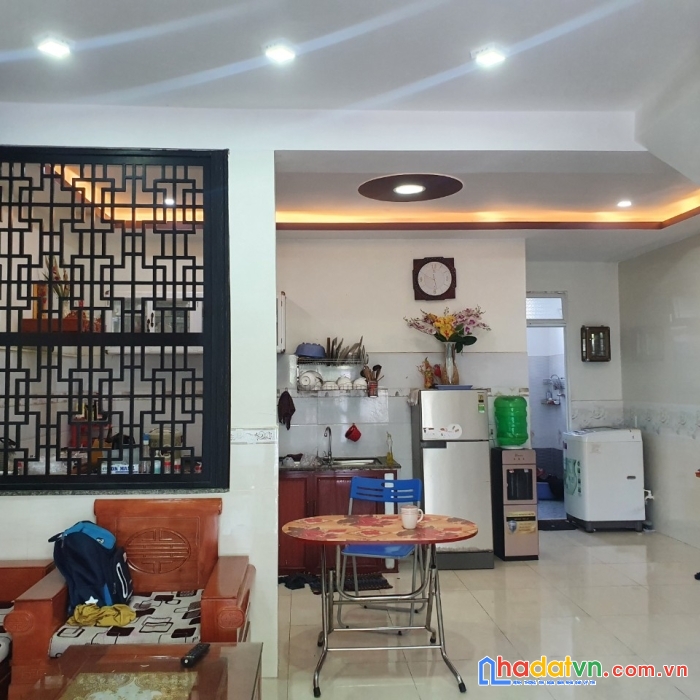 Nhà mê lửng đúc kiên cố kiệt ô tô vào ở ngay gần dh sư phạm