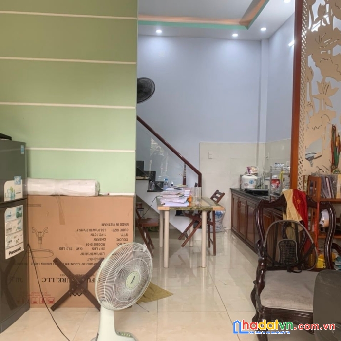 Nhà đẹp 2 tầng ở ngay đường số 8 linh xuân thủ đức 80m2 2.2 tỷ