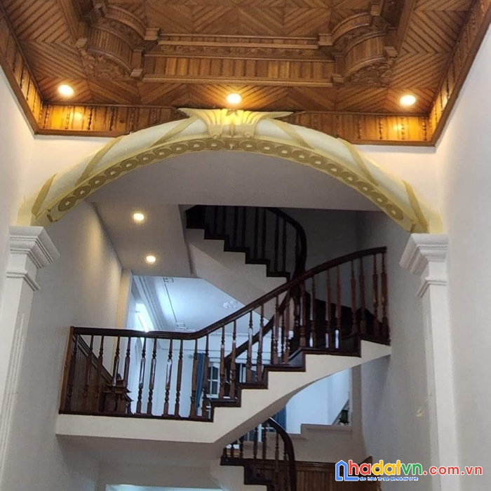 Bán nhà thái hà- phân lô- ngõ ô tô tránh- vị trí vô cùng đắc địa