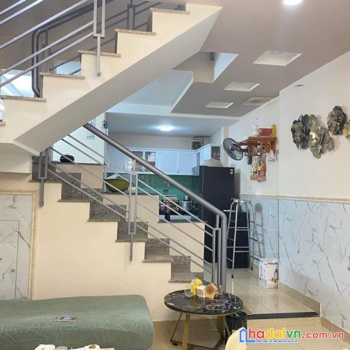 Bán nhà lê văn sỹ 60m2 p.2 tân bình, 4.5 x 13, hxh sốc 6.3 tỷ còn tl