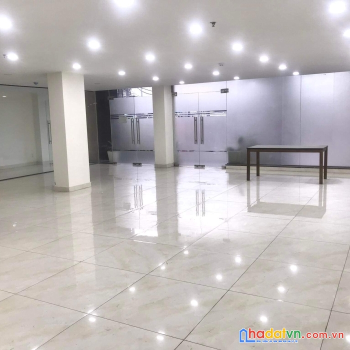 Cho thuê nhà 460 nguyễn thị minh khai, phường 2, quận 3.12x28m,2 hầm