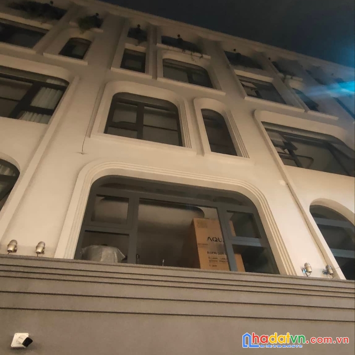 Nhà đẹp như tranh vẽ, xe hơi vào nhà, đường lê đức thọ quận gò vấp, giá 6 tỷ 6. không có căn thứ 2.