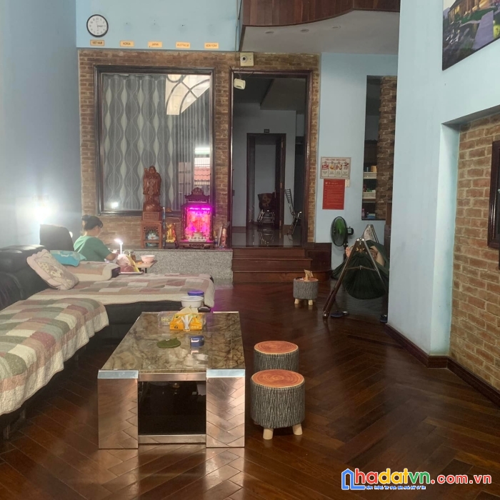 Biệt thự víp - đường trường sơn -p2 tân bình -160m2-thu nhập 40th chỉ 35.7 tỷ