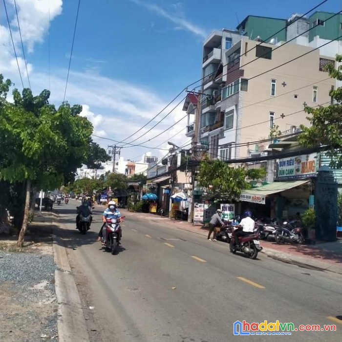 Bán nhà 3 tầng, hxh- 2,5 tỷ- trần xuân soạn- quận 7