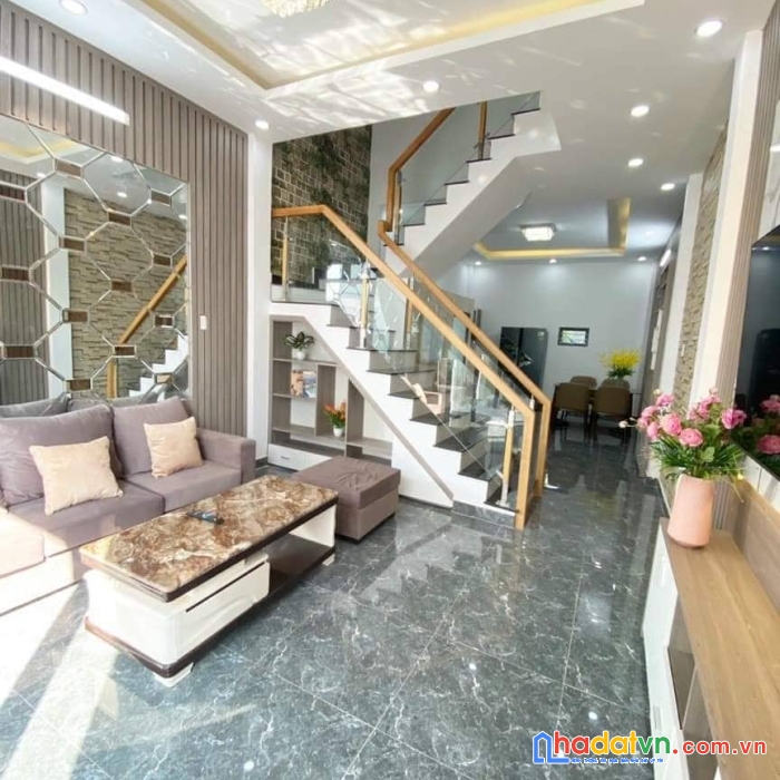 Rẻ thật, bán nhà phan huy ích, gò vấp, 102m2, 2 tầng 3pn, giá 4 tỷ