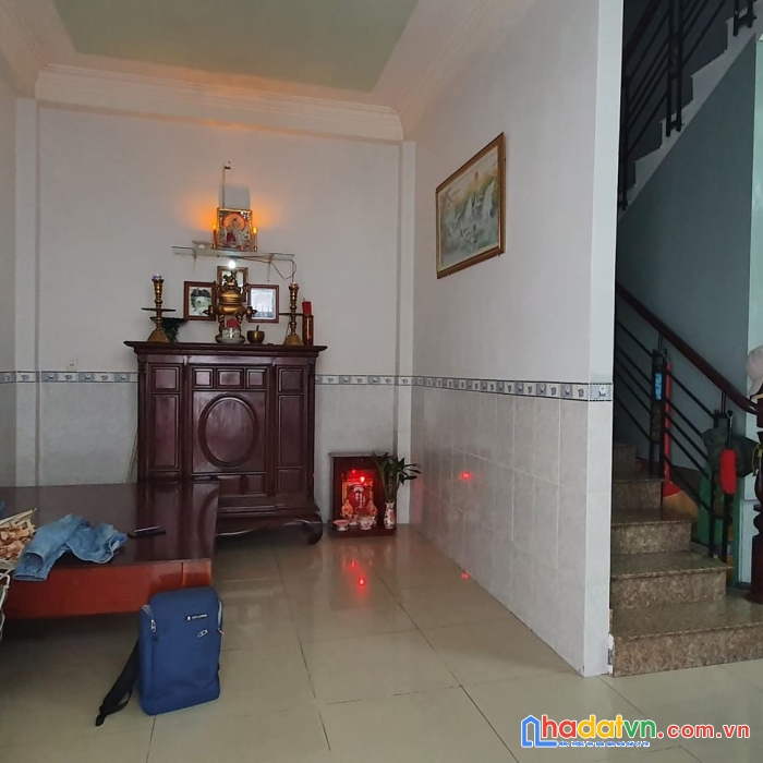 Nhà ngay đại học văn hóa phước bình, ngang 8m, nhà đẹp ở ngay, chỉ 3.8 tỷ