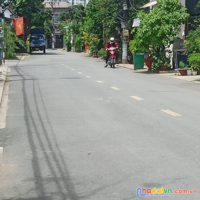 Bán gấp nhà hxt lê đức thọ, 150m2, ngang 6m, 12pn, dt 30 triệu, gần trường, chỉ 12.5 tỷ.