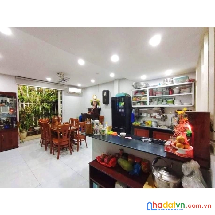 Bán nhà cmt8 –quận 10- hẻm ô tô - sát mặt tiền đường- 65m2-4,6x15m-giá 9,9 tỷ tl.
