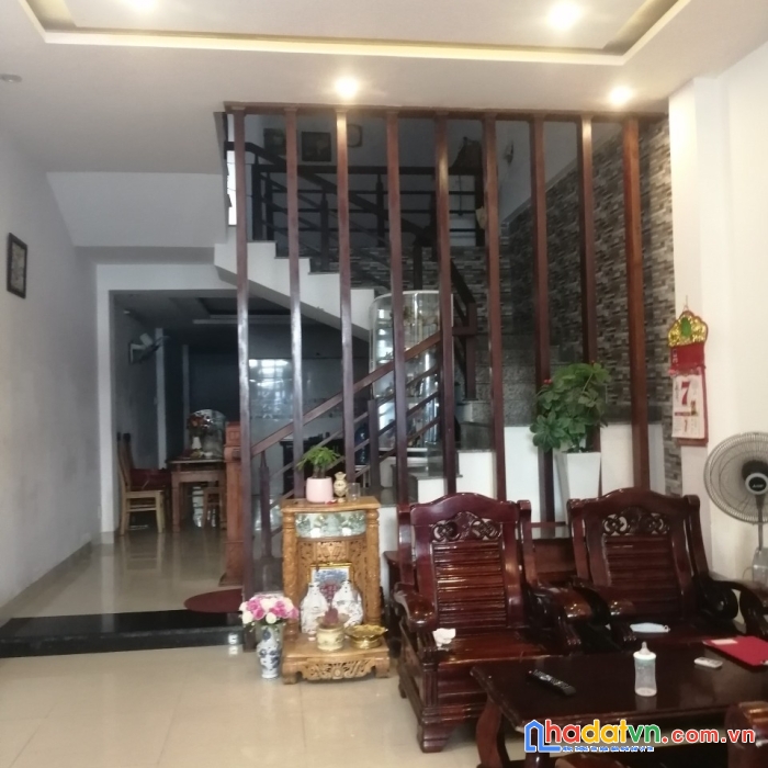 Bán nhà 3 tầng đinh tiên hoàng sẵn sàng vào ở ngay