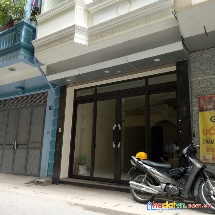 Bán nhà phân lô phố hoàng văn thái, 40m, 4t, 6 tỷ.