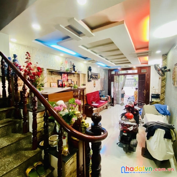 Bán nhà hòa bình, tân phú, hẻm nhựa 8mi, 2 lầu, 3 phòng ngủ, 68m2 giá chỉ nhỉnh 5tỷ