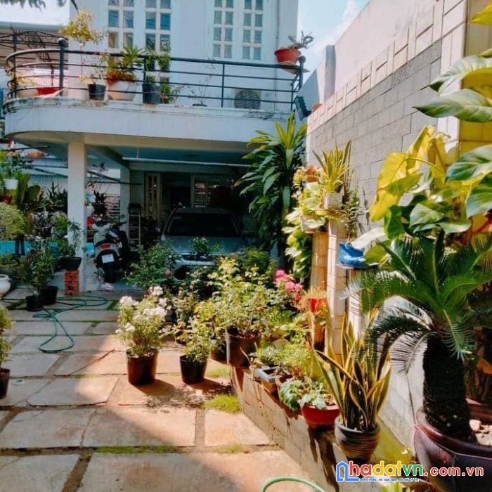 Biệt thự mini sát bên vạn phúc city ngang 10m 240m2 giá 18.5 tỷ