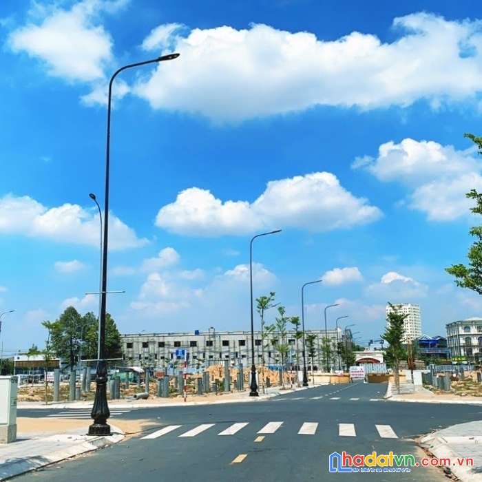 Đất vàng 4x15 ( 60 m2 ) mt 13 m , trung tâm dĩ an , thủ dầu một , thuận an , biên hòa .