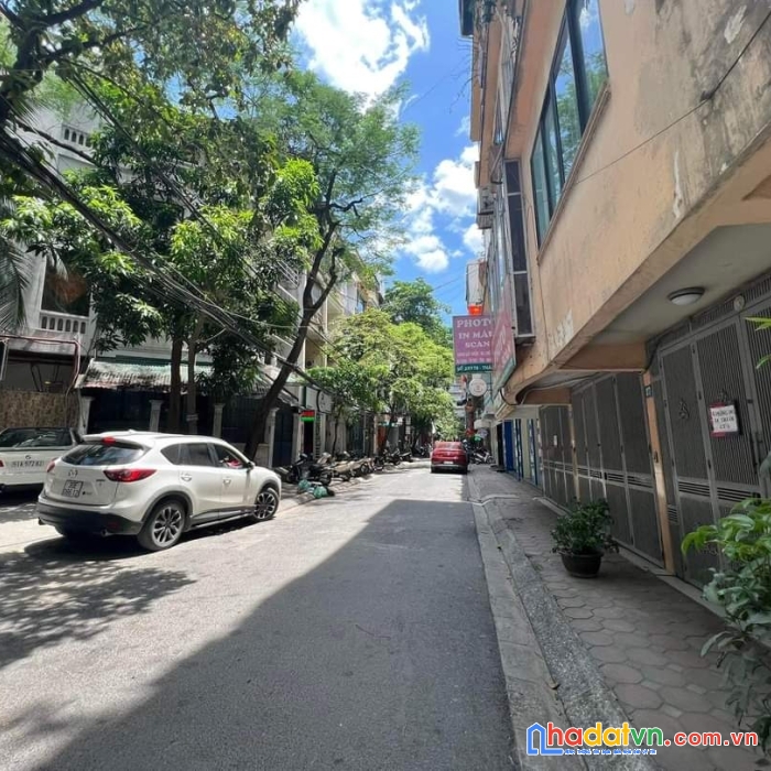 Bán nhà 3 tầng, phân lô thái hà, mt 7 m, giá 20.5 tỷ.