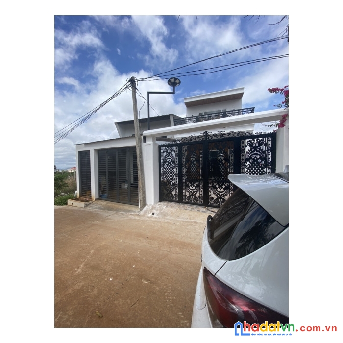 Bán ngay 241m2 đất tặng nhà cấp 4 ngay sân vận động bàu bàng giá 1.2  tỷ