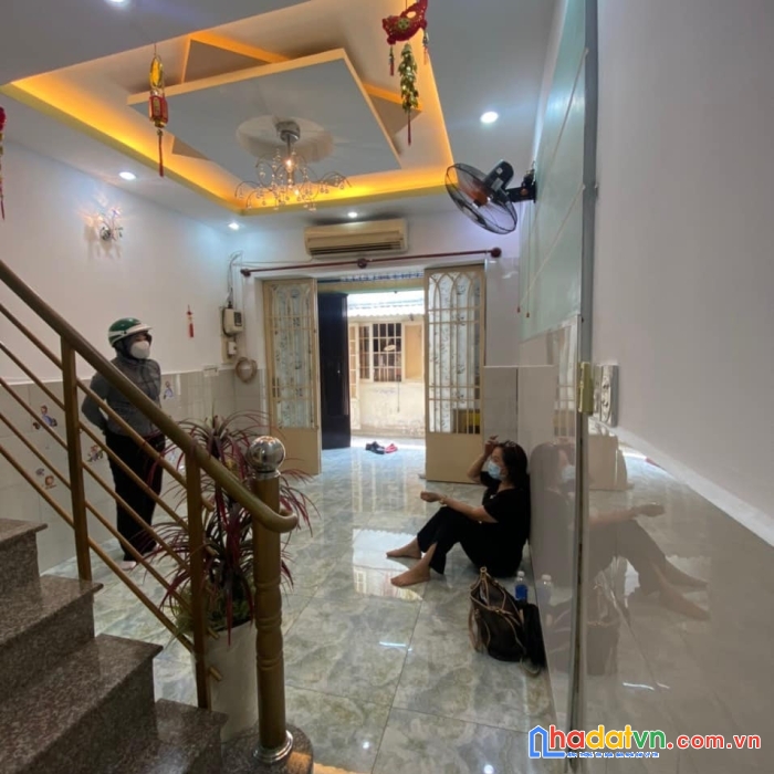 Cần bán nhà trần hữu trang phường 11 quận phú nhuận shr