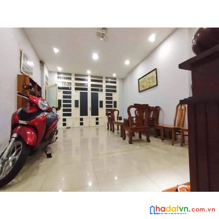 Bán nhà ngô gia tự, q.10, dt: 42m2, 3lầu, 4pn, 8,8tỷ.tl