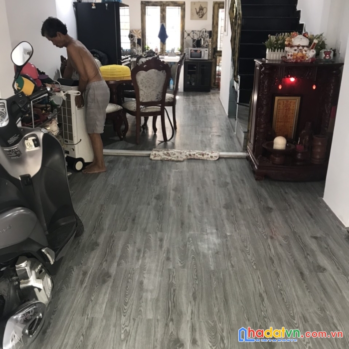 Nhà đẹp hướng đông hẻm trân bình trọng p.5 q.bt