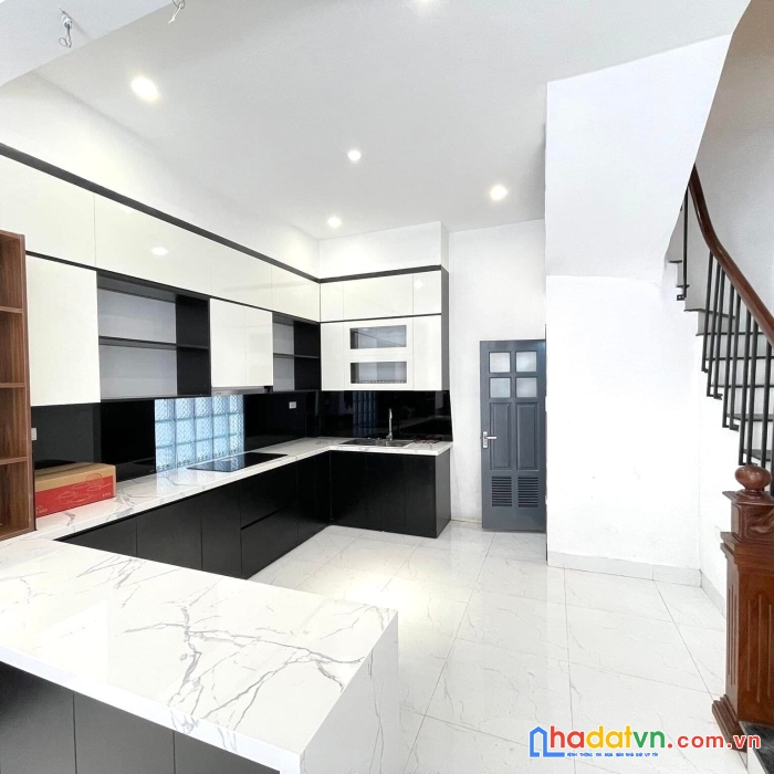 Bán nhà mới đẹp phố định công, hoàng mai 60m2x6t cách oto tránh 10m, nhỉnh 5 tỷ.