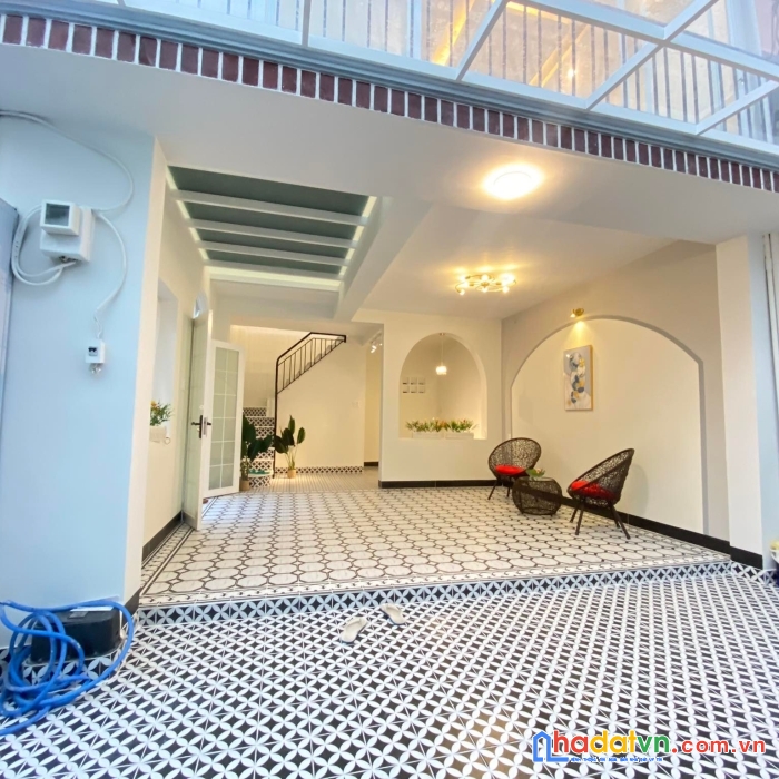 Vỡ nợ bán gấp biệt thự mini đồng đen tân bình 3 mặt tiền  4 tầng thiết kế cổ điển châu âu lộng lẫy