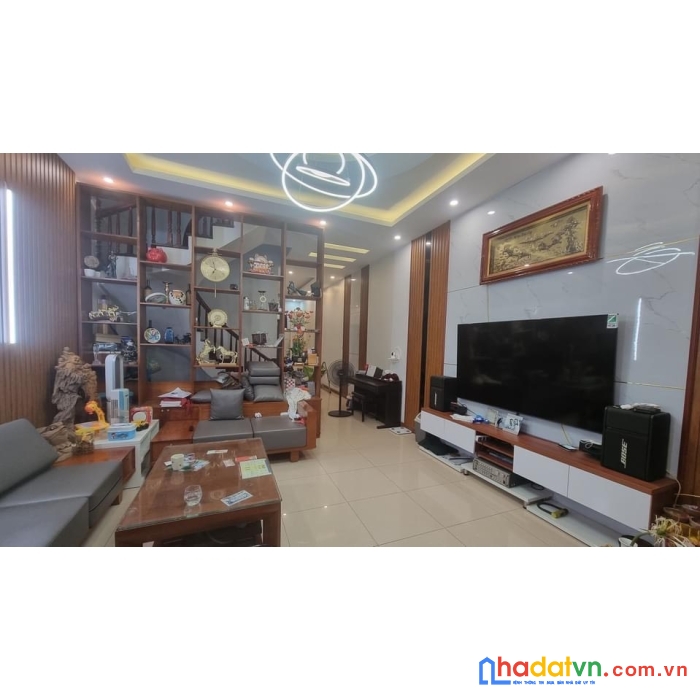 Cực hot! nhà đẹp phố vũ xuân thiều, 2 ô tô tránh -nội thất đẹp -gara ô tô -mặt tiền lớn, dt 95m2,