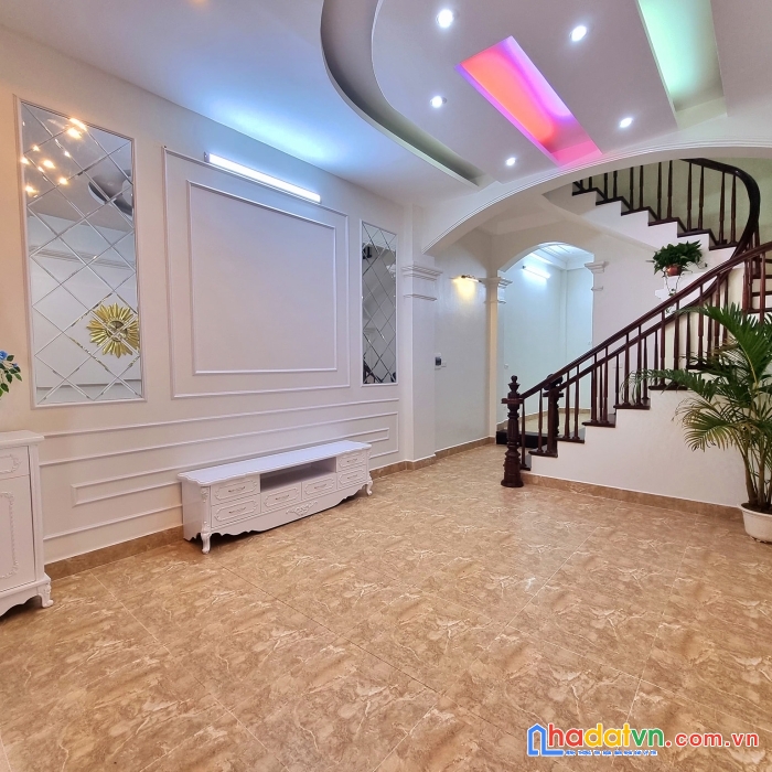 Bán nhà khương hạ, thanh xuân, nhà đẹp ngõ thoáng, nội thất sang trọng, 48m2, hơn 5 tỷ.