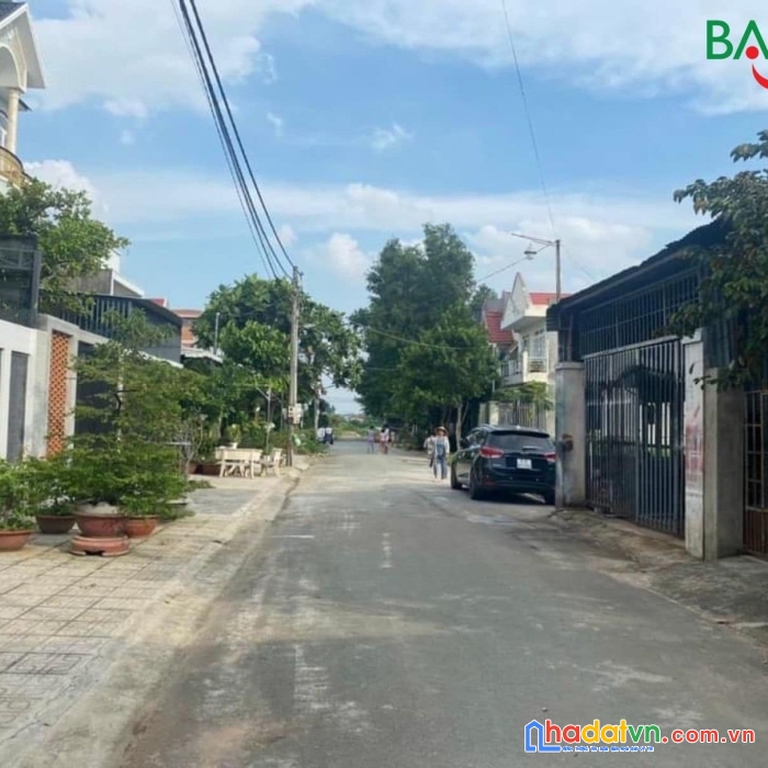 Bán nhà căn góc 2 mặt tiền tam hiệp, đường oto, giá cực rẻ 2.5 tỷ