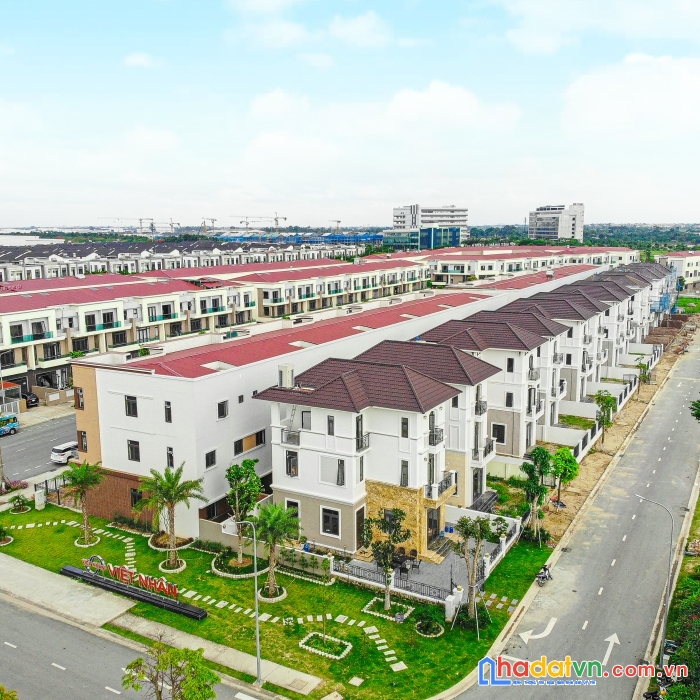 Bán shophouse chục đường 26 m tuyến phố đi bộ dự án centa city, giá rẻ, có 5 ngân hàng hỗ trợ.