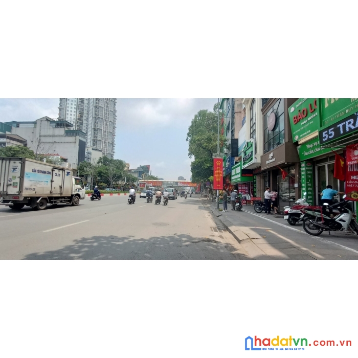 Tôi cần bán gấp lô đất phân lô ô tô đường trần duy hưng, cầu giấy: 51m2, giá tl 12.3 tỷ